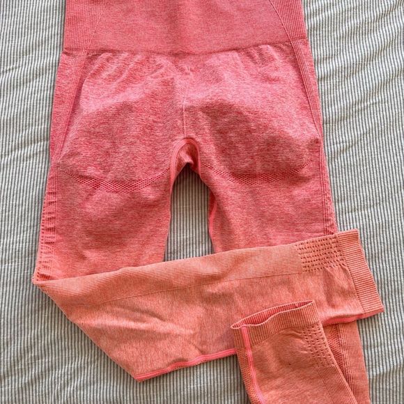 NWOT orange and pink GYMSHARK leggings - Picture 7 of 7